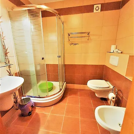 Privatunterkunft Aga - Komfortowe Z Lazienkami - Aneks Kuchenny - Doskonala Lokalizacja Blisko Centrum - Parking W Cenie Pobytu - Zapraszamy!